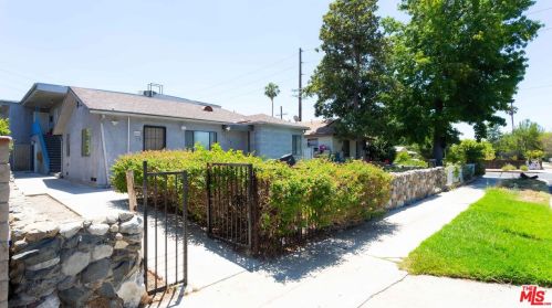 5810 Cartwright Ave, North Hollywood, CA 91601-1412
