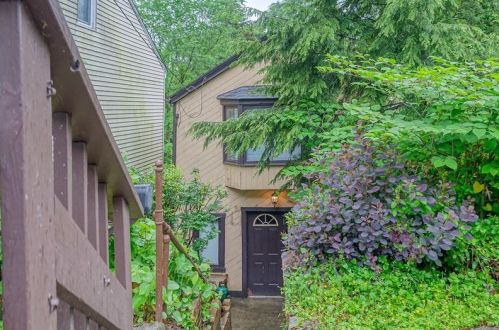 1338 Geyer Ave, Pittsburgh, PA 15212-2475
