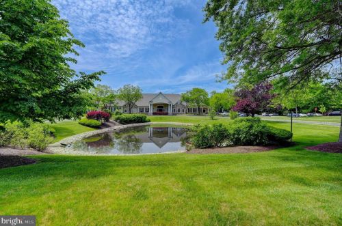 24 Chamber Ln, Columbus NJ  08022-2313 exterior