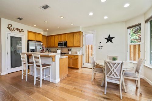 1125 Valley Glen Dr, Liberty Farms CA  95620-4835 exterior