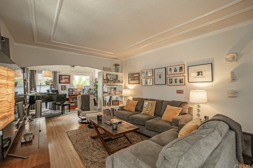 229 Euclid Ave, Long Beach CA  90815-2518 exterior