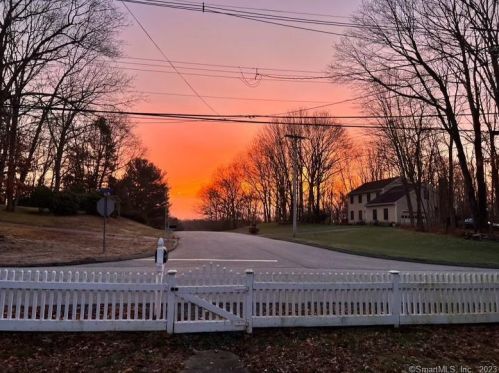 74 Vergason Ave, Norwich CT  06360-2108 exterior