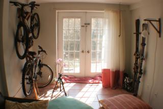 2459 Whitney Ave, New Haven CT  06518-3240 exterior