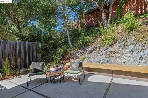 4985 Hedge Ln, Oakland CA  94602-2641 exterior