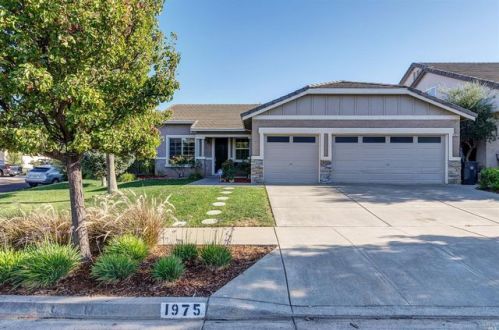 1975 Gentle Creek Dr, Fairfield, CA 94534-6701