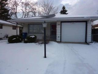 2200 Russet St, Racine, WI 53405-4023