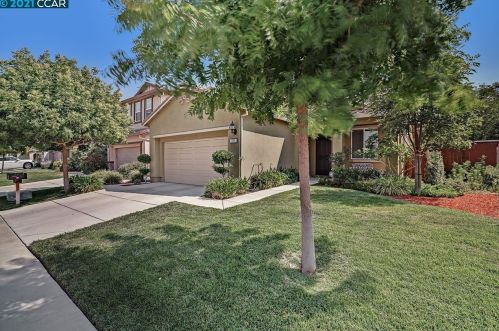 225 Silver Bell Way, Oakley CA  94561-2363 exterior