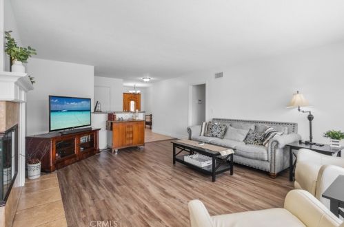 9432 Dewey Dr, Garden Grove, CA 92841-1106