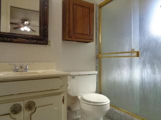 2264 Fairmont Dr, Hanford CA  93230-1449 exterior