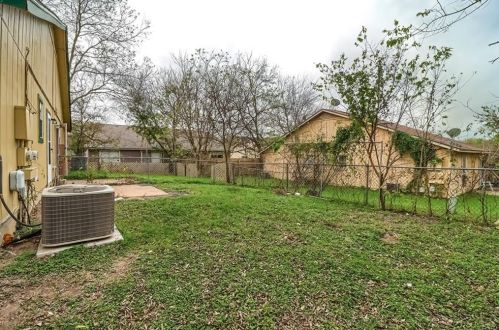 12302 Dellrey Dr, Austin TX 78758-2503 exterior