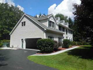 116 Kennewyck Cir, Slingerlands, NY 12159-9565