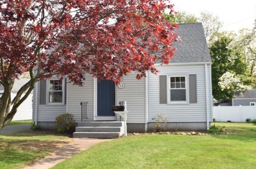 54 Avondale Rd, Manchester, CT 06042-3258