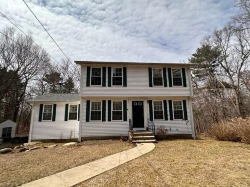 392 Gardiner Rd, Richmond, RI 02892-1046