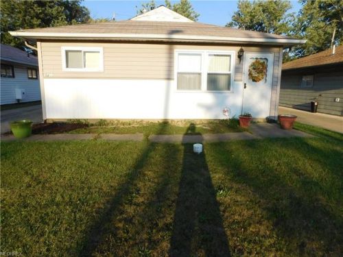 541 Northfield Rd, Cleveland OH  44146-1128 exterior