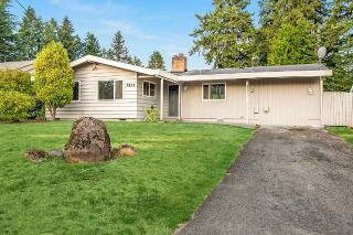 9830 164th Ave, Redmond, WA 98052-3012
