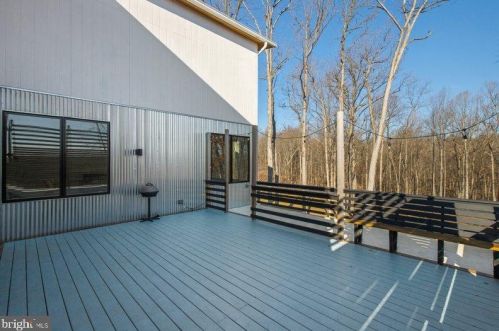 39744 Mount Gilead Rd, Leesburg VA 20175-6712 exterior