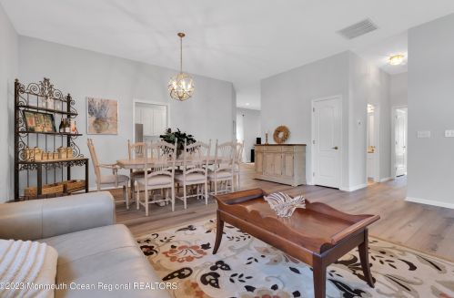 11 Dawnwinds Ct, Lakewood NJ  08701-7517 exterior