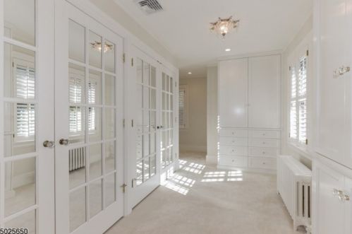 96 Undercliff Rd, Montclair NJ 07042-1718 exterior