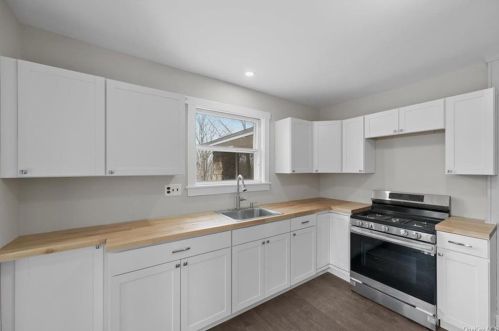430 Rye Hill Rd, Monroe NY  10950-4509 exterior