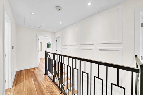 10071 Cliff Dr, Huntington Beach CA  92646-6604 exterior