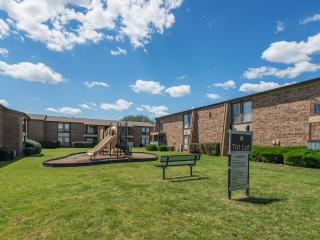 8500 Harwood Rd, Fort Worth TX  76180-7581 exterior