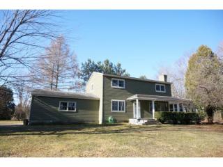 42 Pinehurst Dr, Jericho, VT 05465-2524