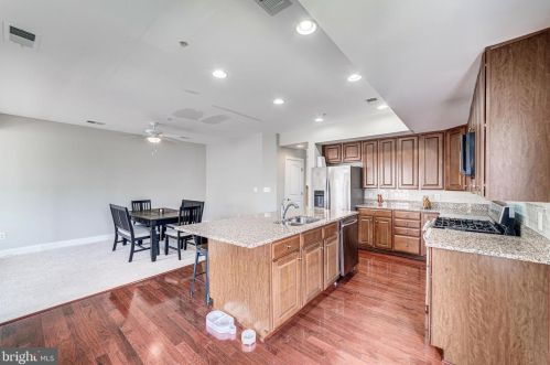 2202 Margraf Cir, Woodbridge VA  22191-4071 exterior