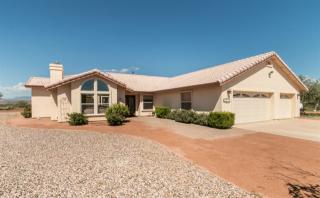 1565 Mountain View Rd, Cornville, AZ 86325-5256