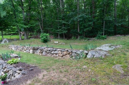 87 Briar Cliff Ave, Waterbury CT  06708-2901 exterior