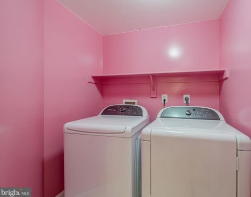 6235 Levi Ct, Springfield VA  22150-1190 exterior