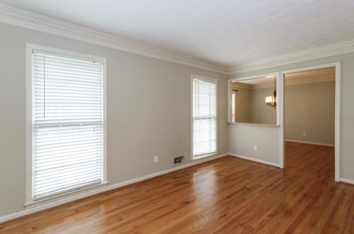 537 Rollingwood Dr, Stone Mountain GA  30087-2738 exterior