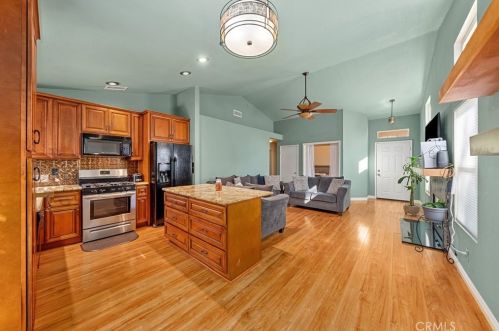 31734 Calle Novelda, Temecula CA  92592-3745 exterior