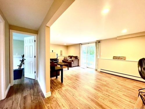 1 Parkside Dr, Airmont NY  10901-7601 exterior