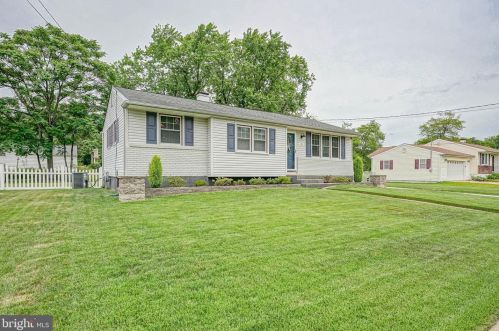 204 8th St, West Deptford, NJ 08086-3048
