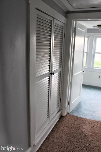 4603 Naamans Creek Rd, Boothwyn PA  19060-2214 exterior