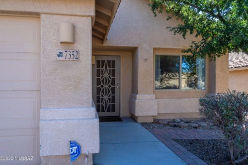 7352 Laughing Tree Ln, Tucson, AZ 85756-6111
