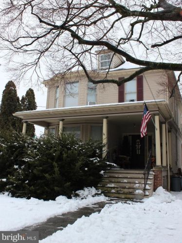 515 Queen St, Littlestown, PA 17340-1225