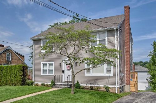 167 Gainsborg Ave, White Plains, NY 10604-2126