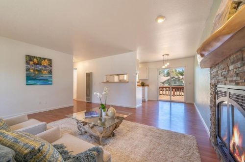 10492 Evensham Pl, Truckee, CA 96161-1511