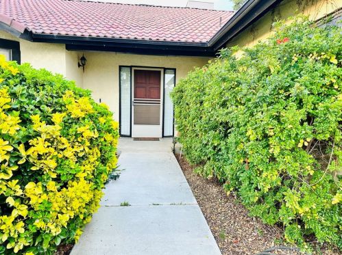 9404 Bracken Oak Way, Bakersfield, CA 93311-2408