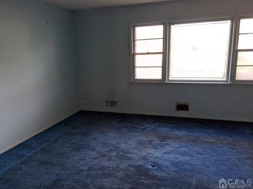 106 Cybowski Ct, South Plainfield, NJ 07080-4911