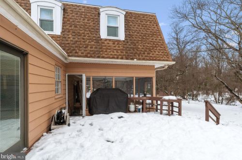 370 Ramsey Rd, Yardley PA 19067-4639 exterior