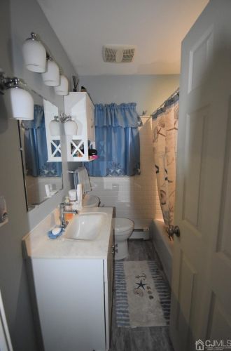 19 Sherman Ave, East Brunswick NJ  08816-4346 exterior