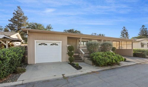 13 Sleepy Hollow Dr, Lodi, CA 95242-9441