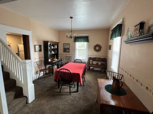 40 3rd St, Hermitage, PA 16150-1233