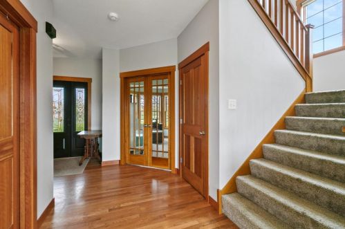 668 Mary Jo Ct, Hudson, WI 54016-8262