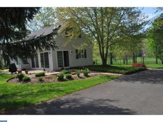 620 Pineville Rd, Upper Makefield, PA 18940-3008