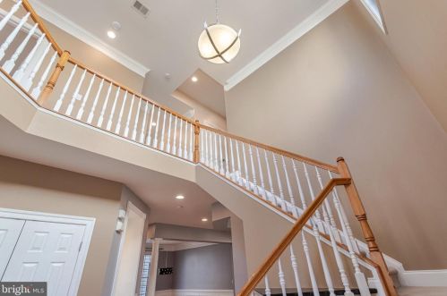 13101 Taverner Loop, Woodbridge VA  22192-5333 exterior