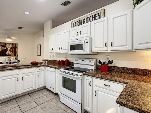 10187 122nd St, Belleview FL  34420-7492 exterior