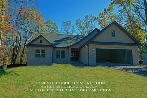 686 Saint George Dr, Crossville, TN 38558-7352